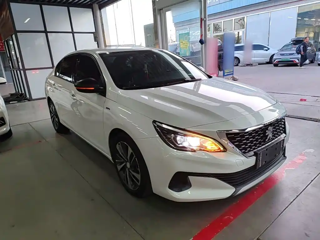 Peugeot 408 — миниатюра 4
