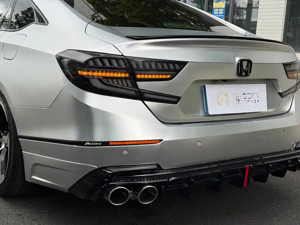 Honda Accord — миниатюра 9
