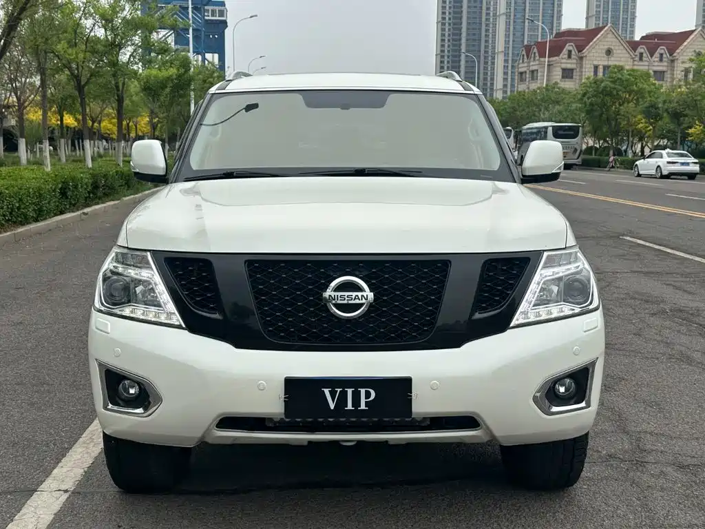 Nissan Patrol — миниатюра 3