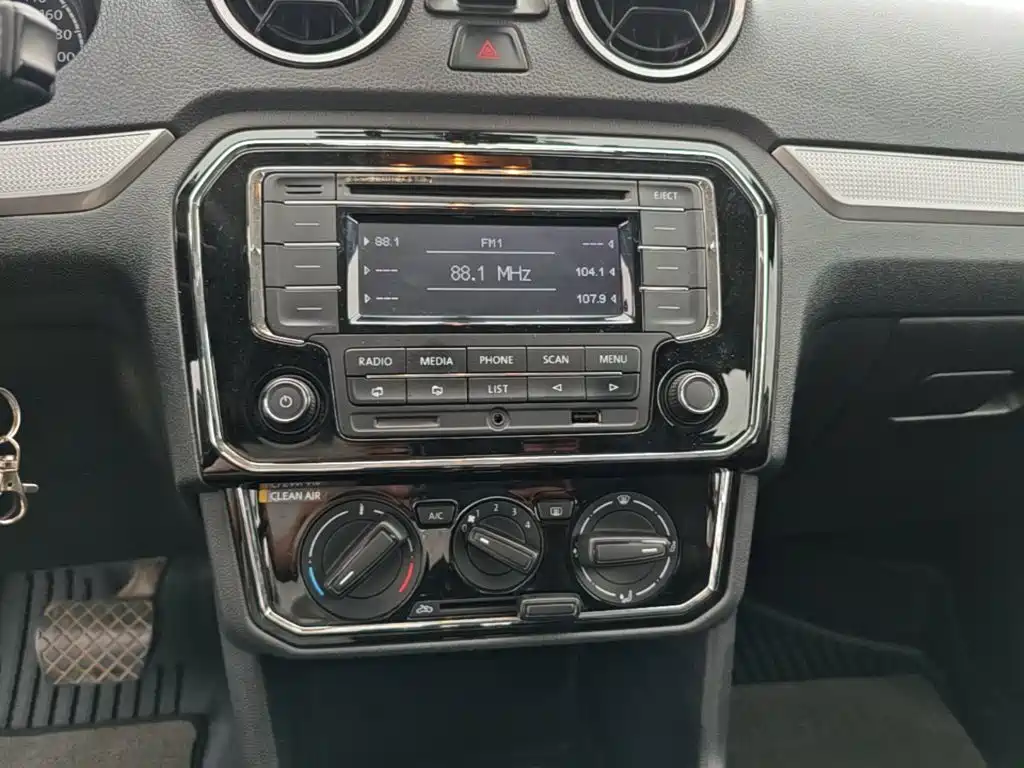 Volkswagen Jetta — миниатюра 13