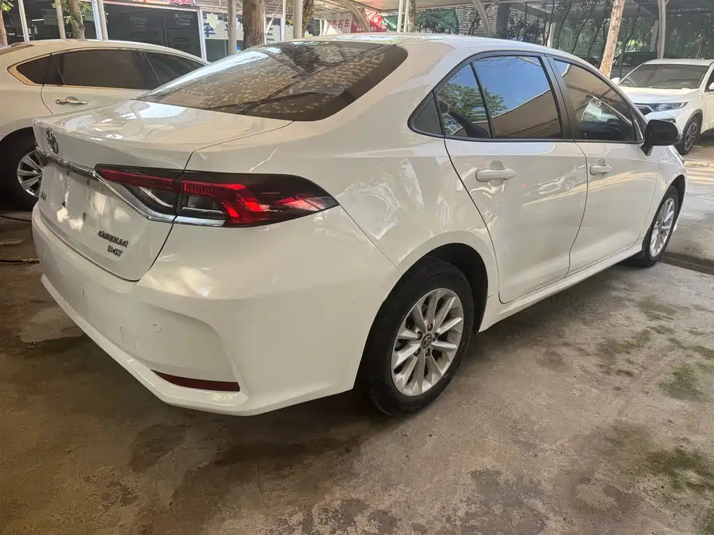 Toyota Corolla — миниатюра 10