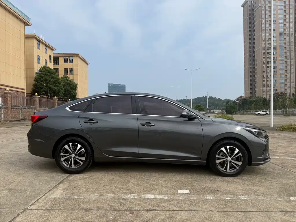 Changan Eado — миниатюра 5