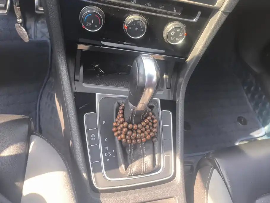 Volkswagen Golf — миниатюра 16