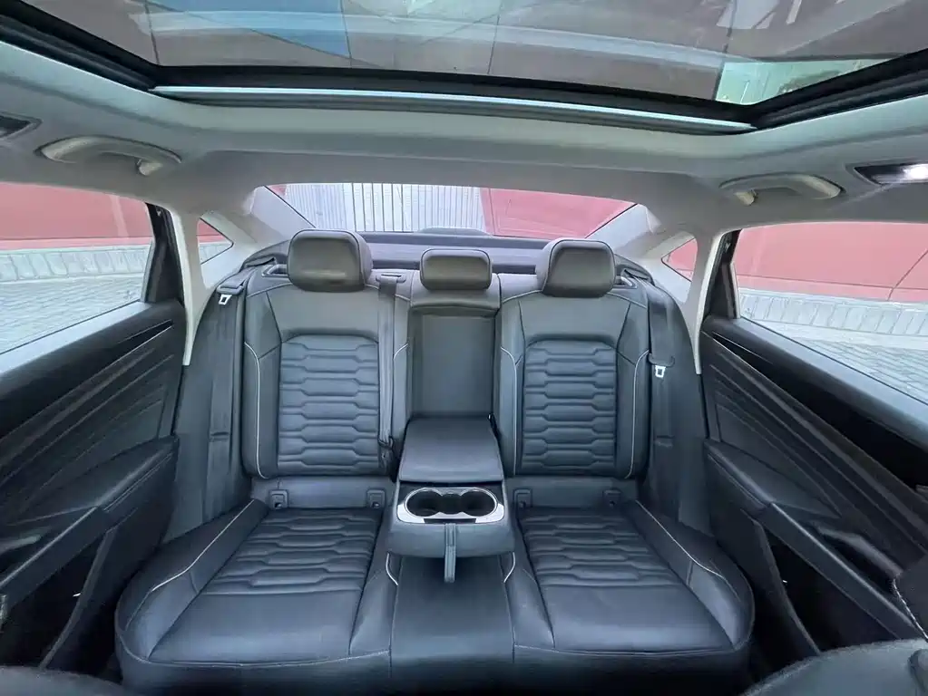 Volkswagen Passat — миниатюра 17