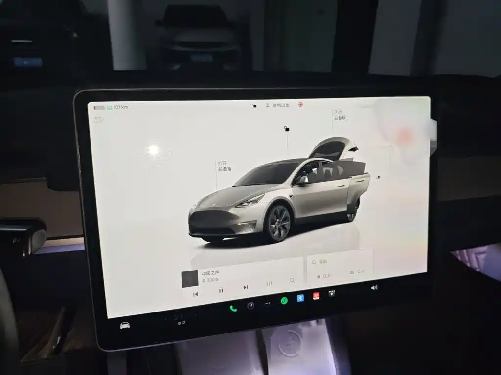Tesla Model Y — миниатюра 4