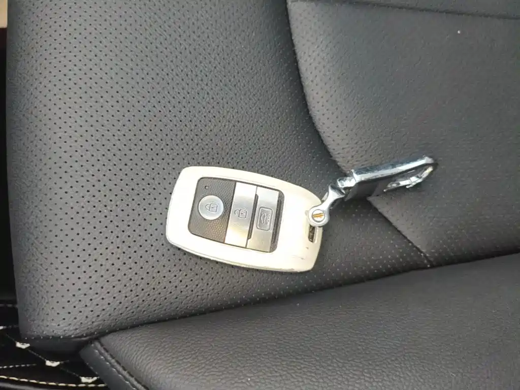 Kia K5 — миниатюра 9