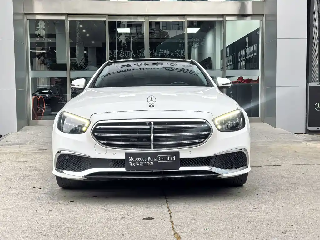 Mercedes-Benz E-Class — миниатюра 2