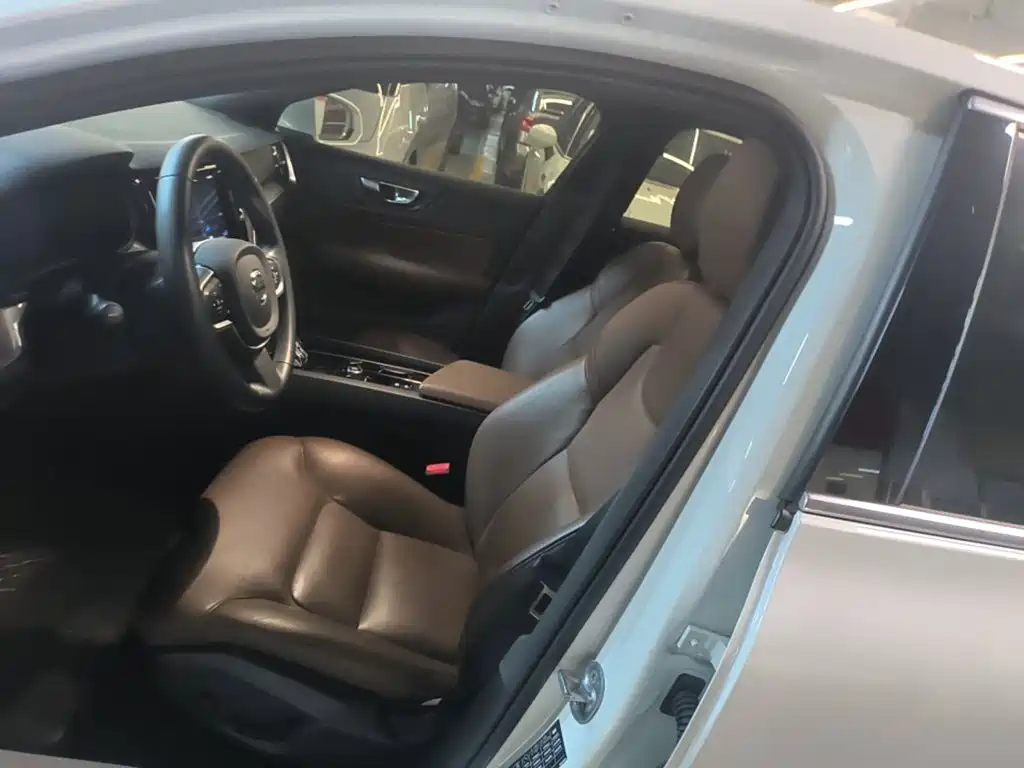 Volvo S60 — миниатюра 15