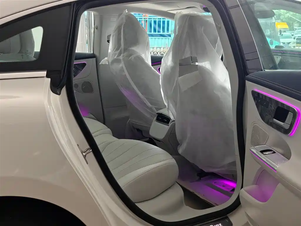 Mercedes-Benz EQE 2025 500 4MATIC Luxury