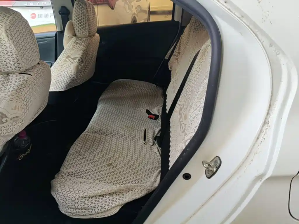 Peugeot 301 — миниатюра 13