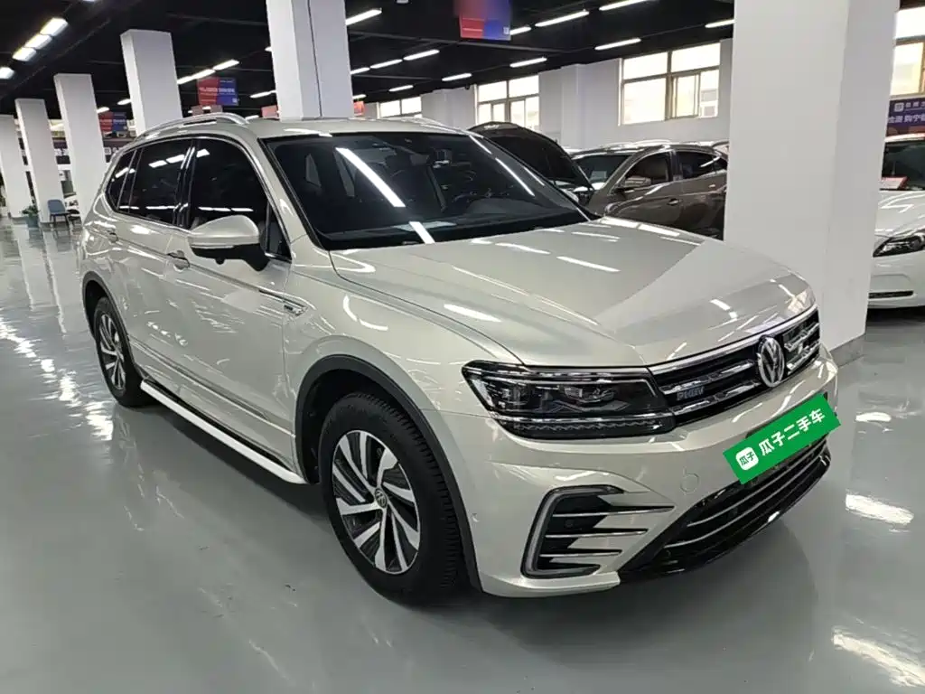 Volkswagen Tiguan L PHEV — миниатюра 4
