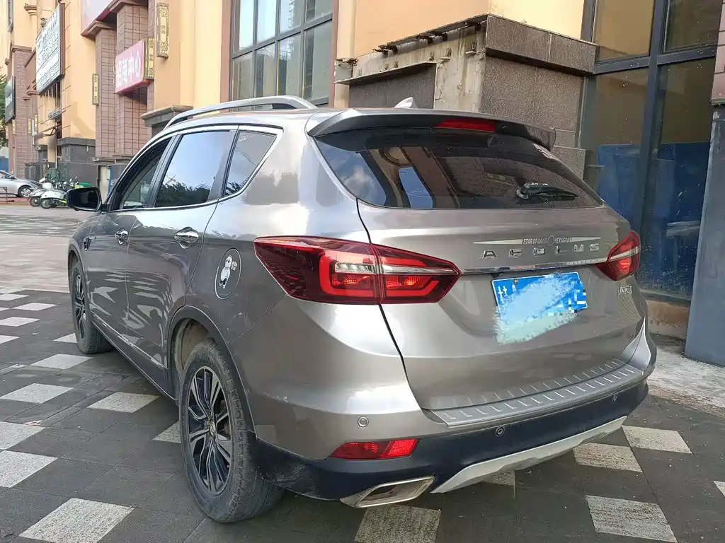 DONGFENG AX7