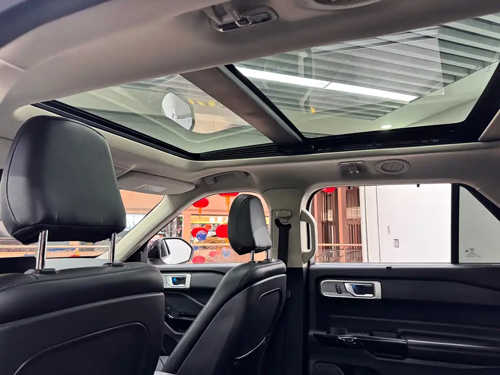 Ford Explorer — миниатюра 10