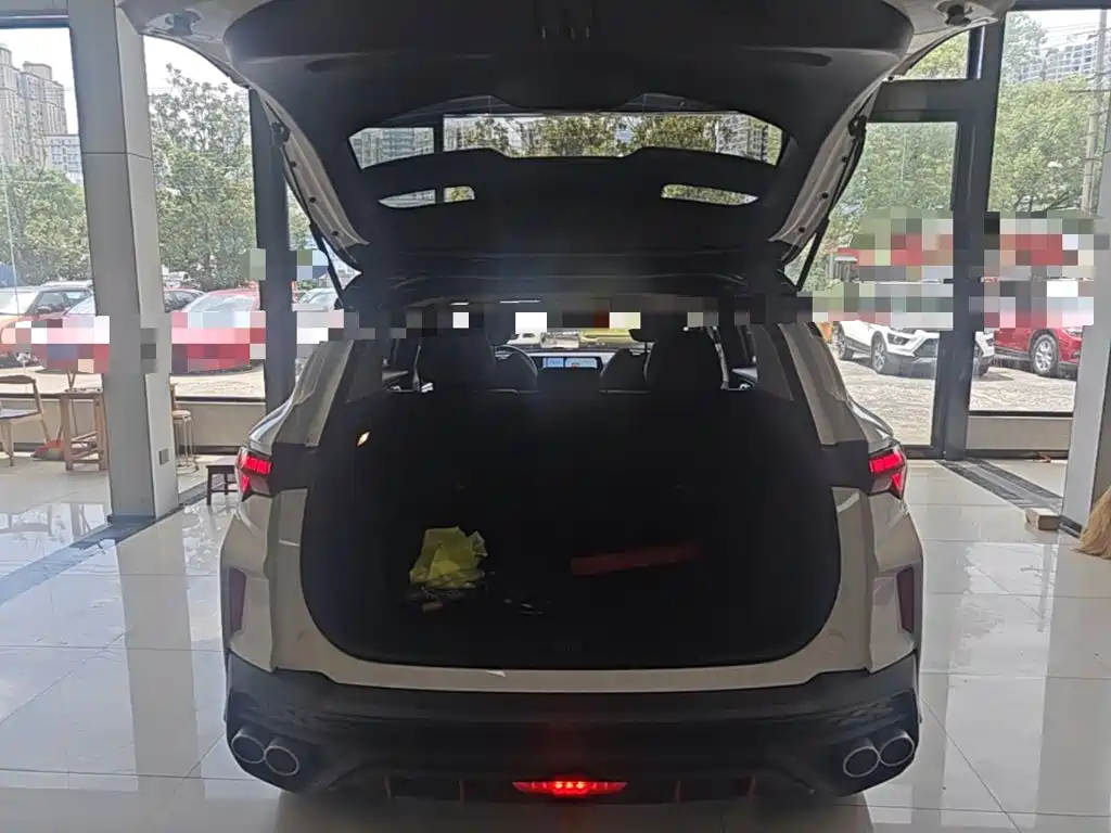 Geely Binyue — миниатюра 19