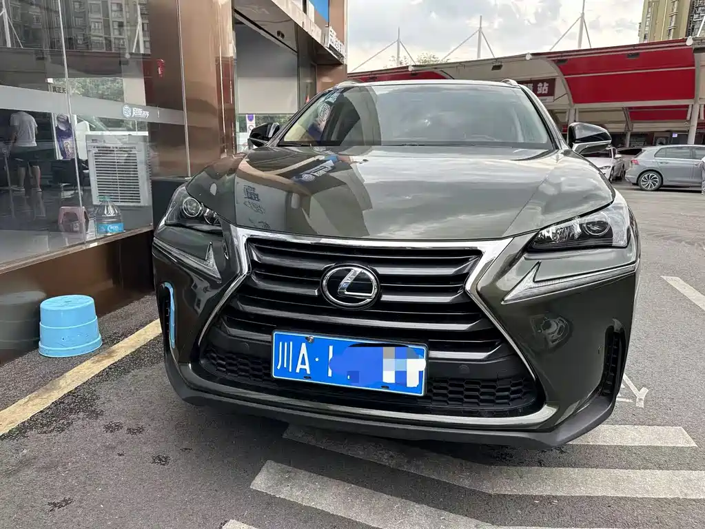 Lexus NX 2016 200