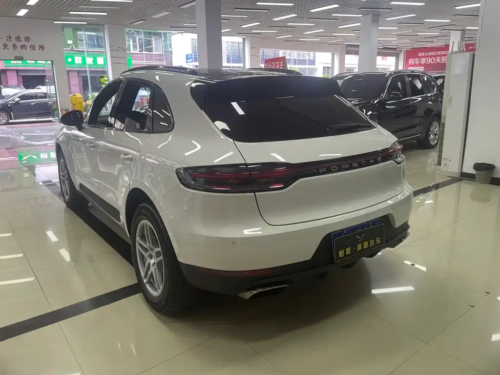 Porsche Macan — миниатюра 5