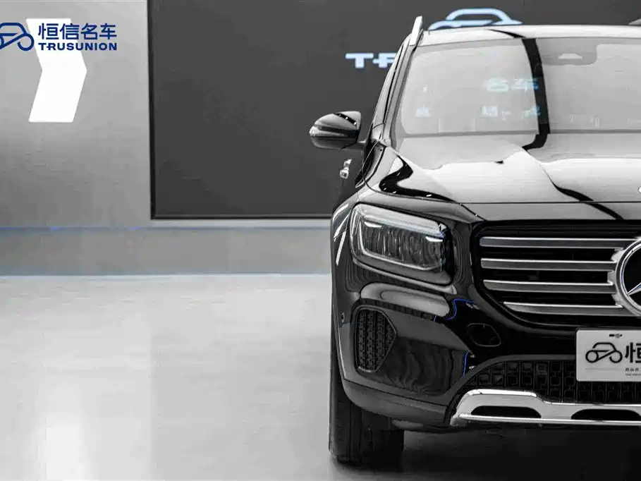 Mercedes-Benz GLB — миниатюра 8