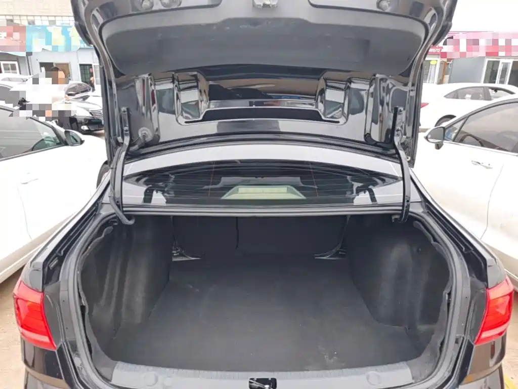 Volkswagen Lavida — миниатюра 19