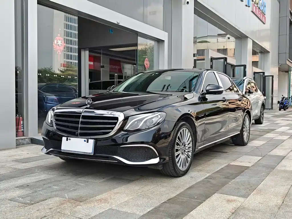 Mercedes-Benz E-Class — миниатюра 3