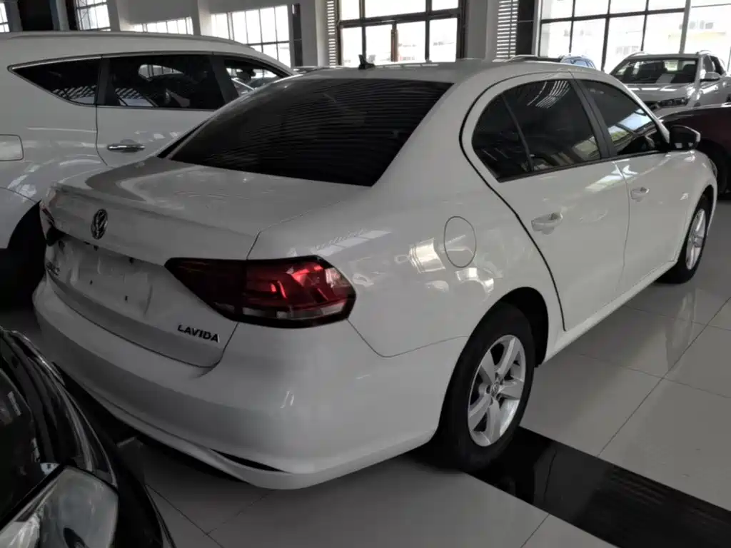 Volkswagen Lavida — миниатюра 7