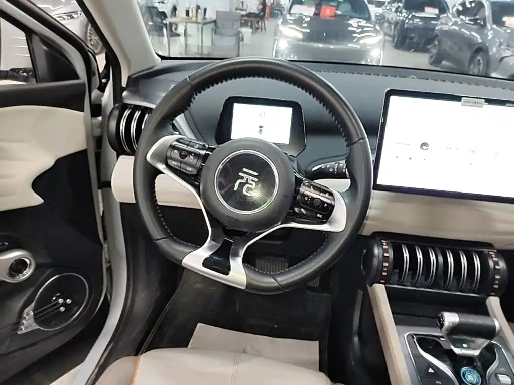 BYD Yuan Plus — миниатюра 11