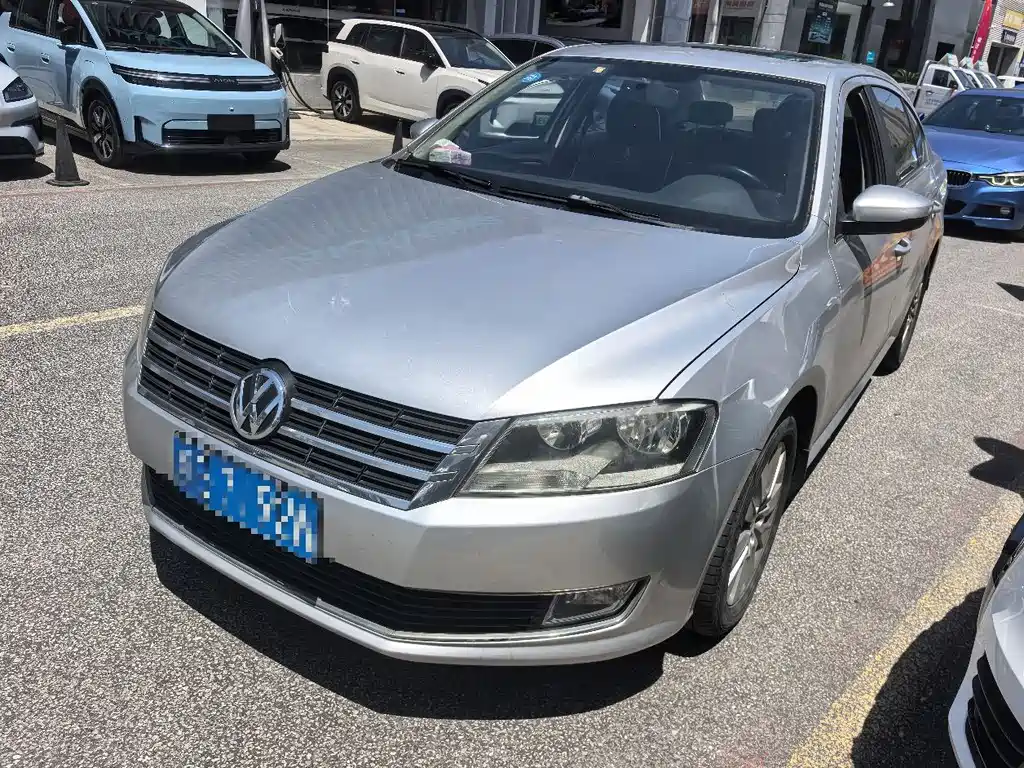 Volkswagen Lavida 2013