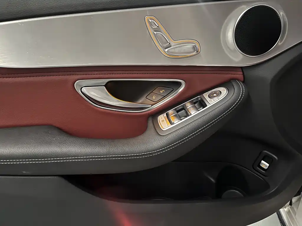 Mercedes-Benz C-Class — миниатюра 10