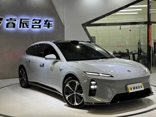 2025 Nio ET5