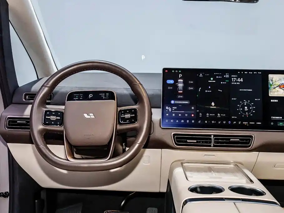 Li Auto Li MEGA — миниатюра 24