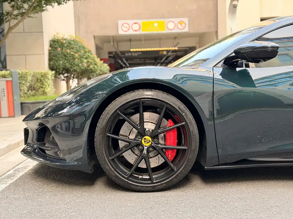 Lotus Emira — миниатюра 15