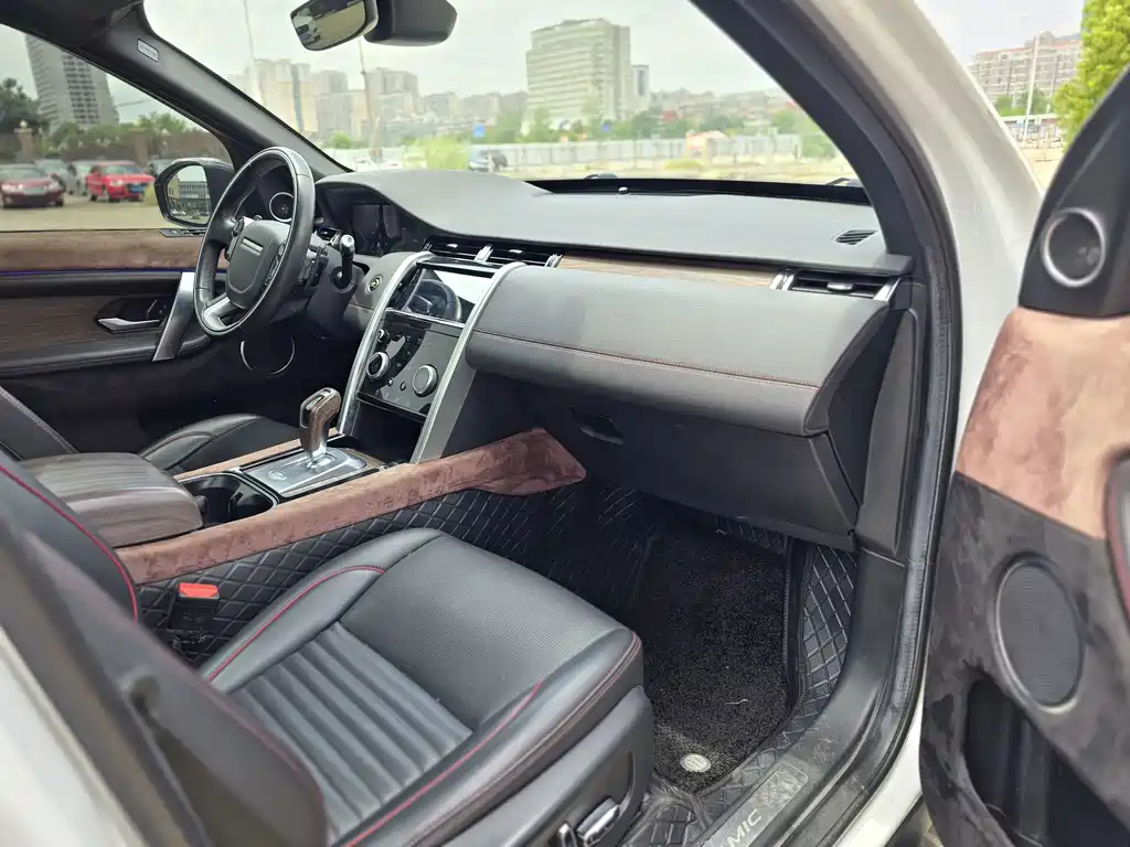 Land Rover Discovery Sport — миниатюра 7