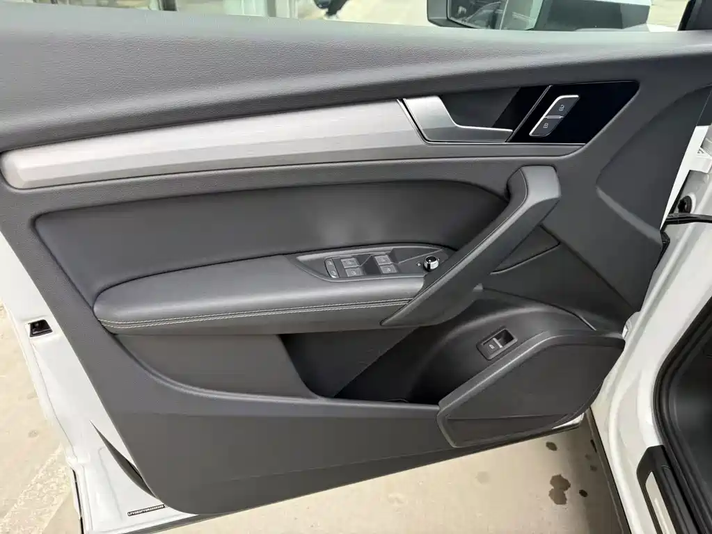 Audi Q5L — миниатюра 5