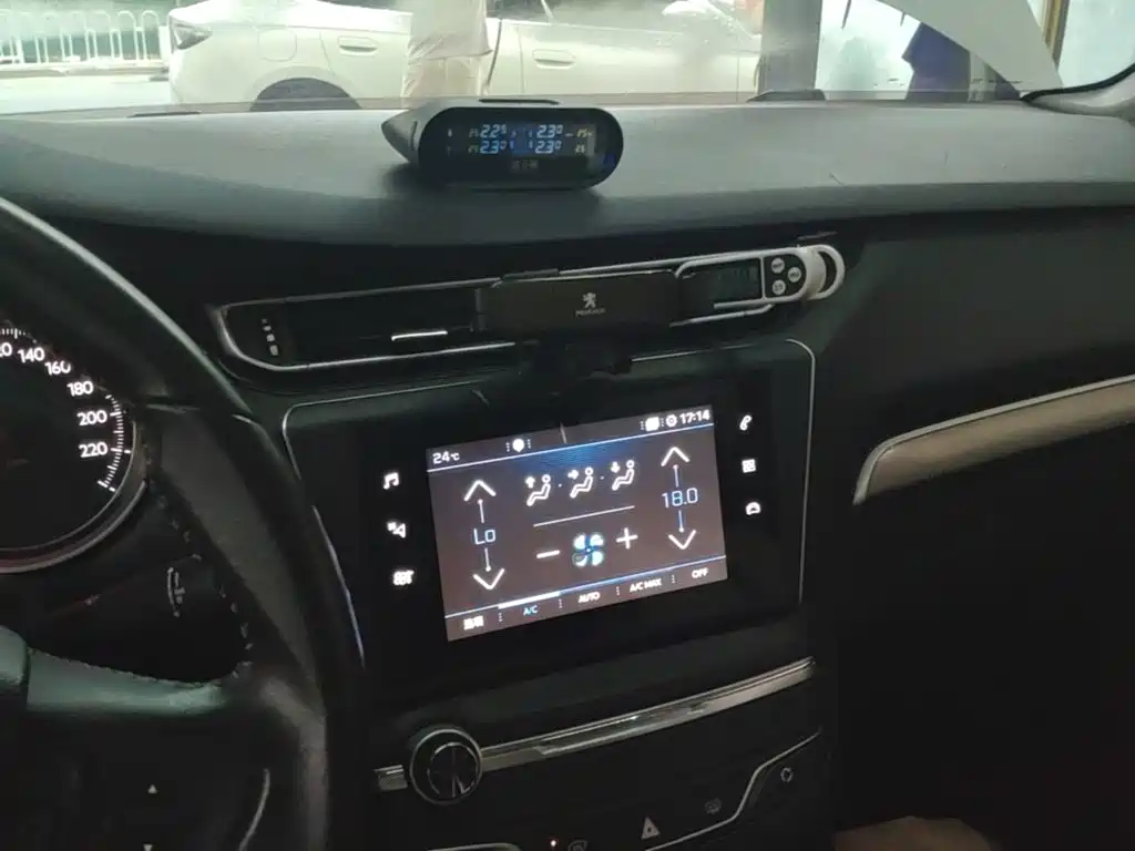 Peugeot 408 — миниатюра 13
