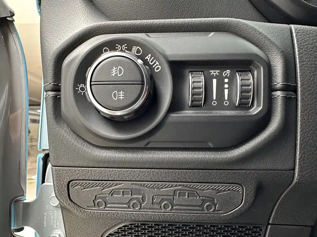 Jeep Wrangler — миниатюра 14
