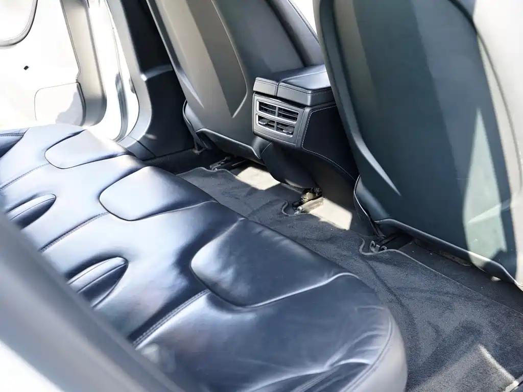 Tesla Model S — миниатюра 13