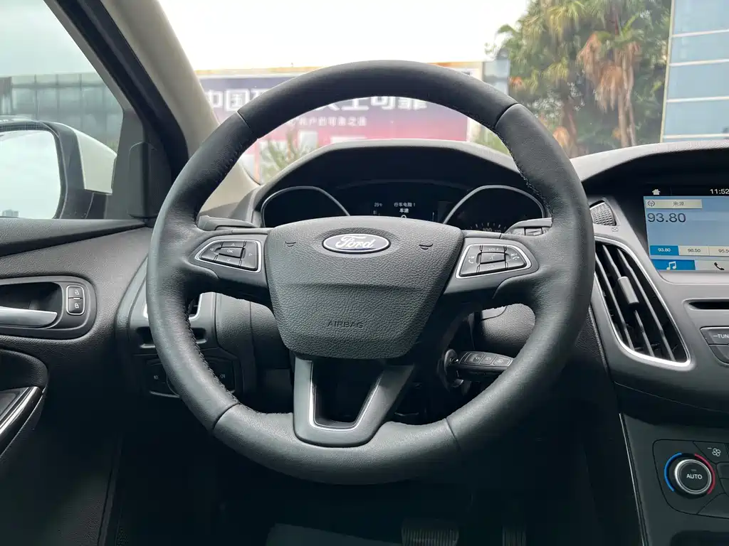 Ford Focus — миниатюра 14