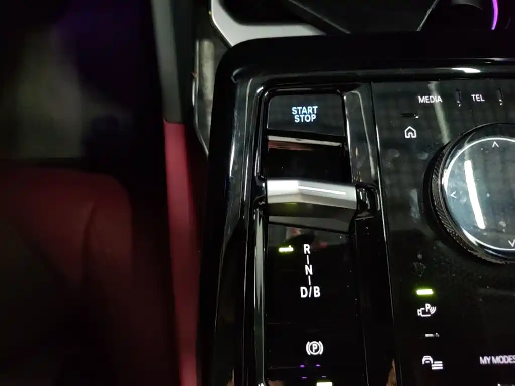 BMW i5 — миниатюра 14