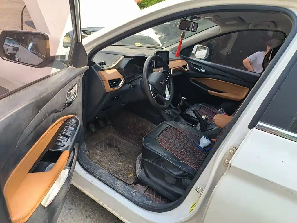Wuling Hongguang S3 — миниатюра 14
