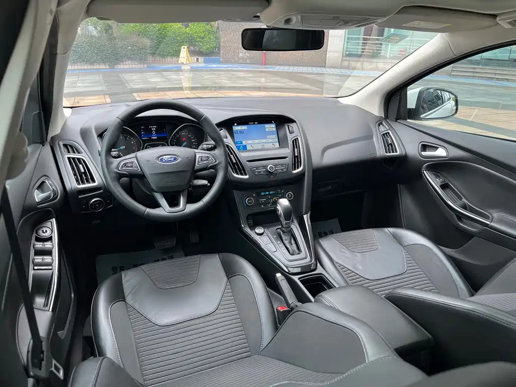 Ford Focus — миниатюра 11