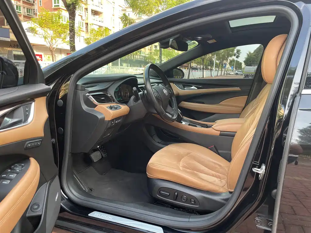 Buick LaCrosse — миниатюра 8