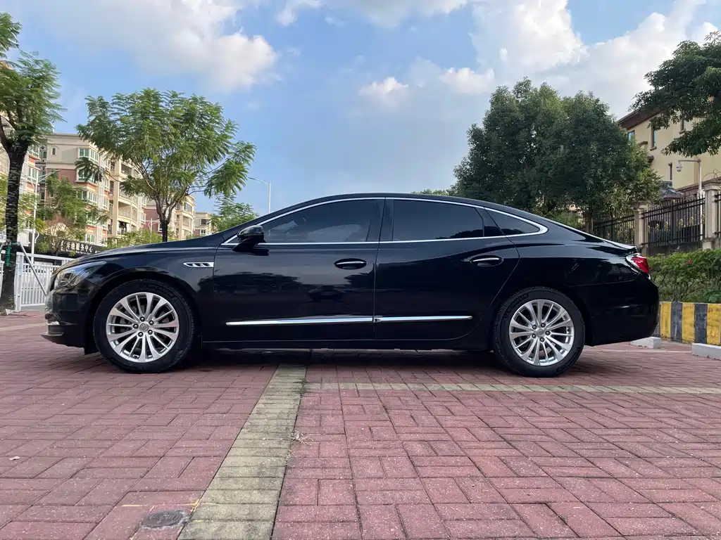Buick LaCrosse — миниатюра 7