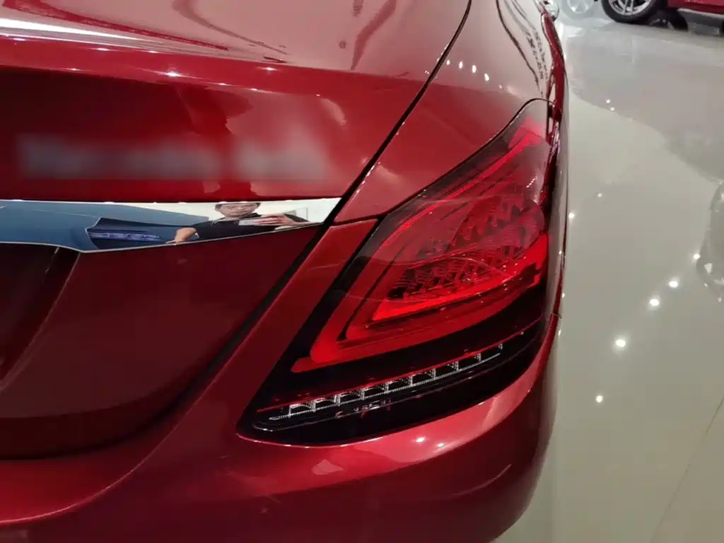 Mercedes-Benz C-Class — миниатюра 8