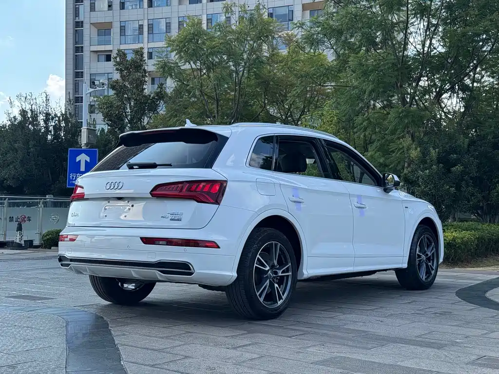 Audi Q5L — миниатюра 6