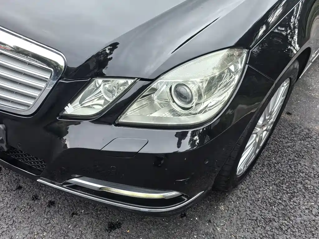 Mercedes-Benz E-Class — миниатюра 4