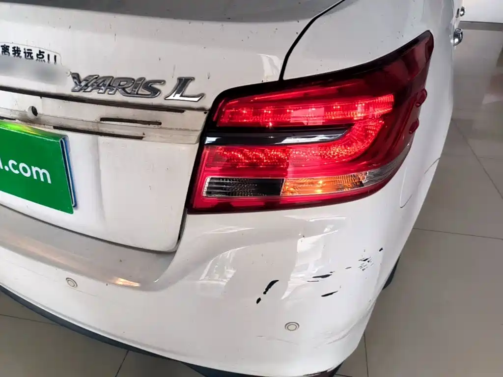 Toyota Yaris L — миниатюра 8