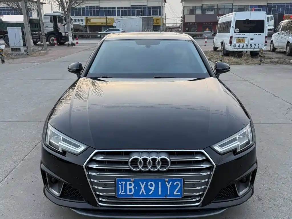 Audi A4L 2019 40 TFSI Sport VI