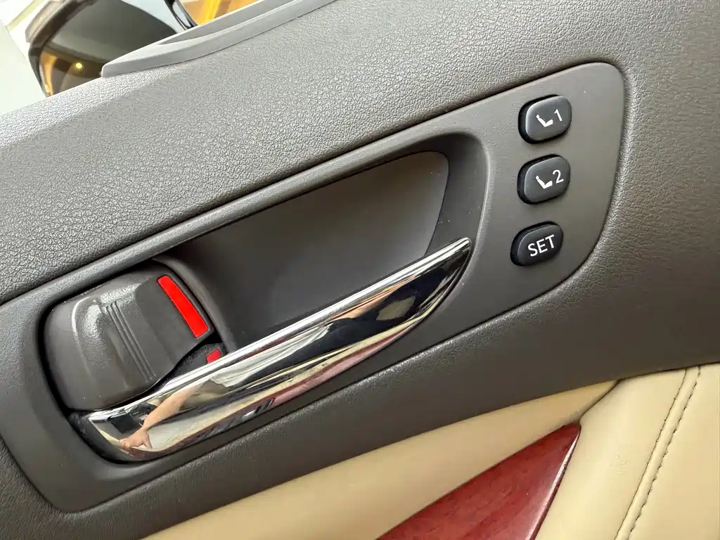 Lexus ES — миниатюра 10