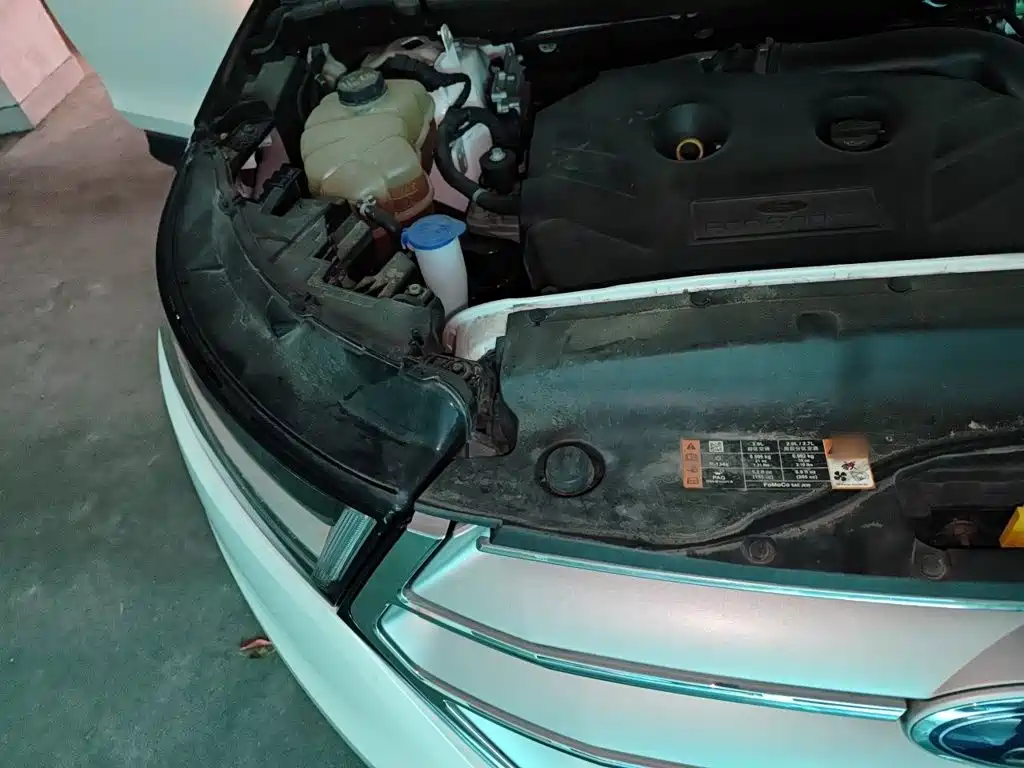 Ford Edge — миниатюра 23