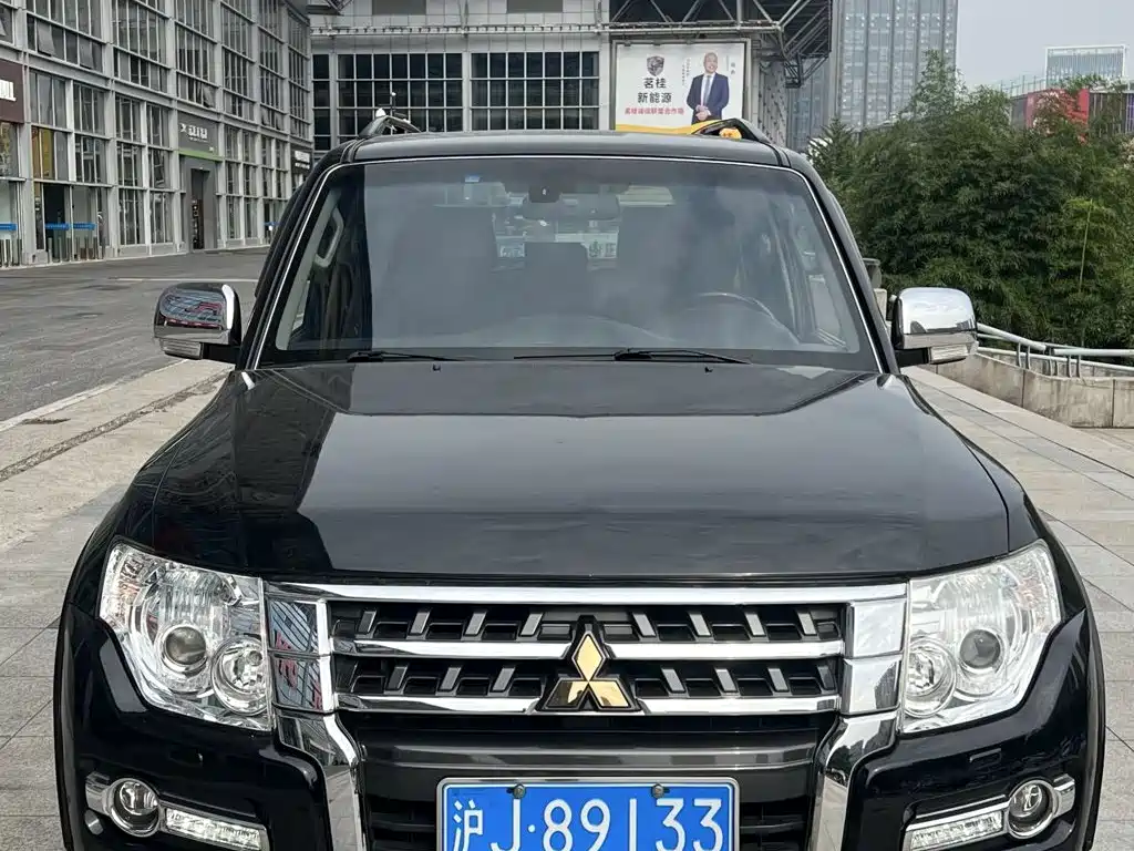 Mitsubishi Pajero (Import) — миниатюра 2