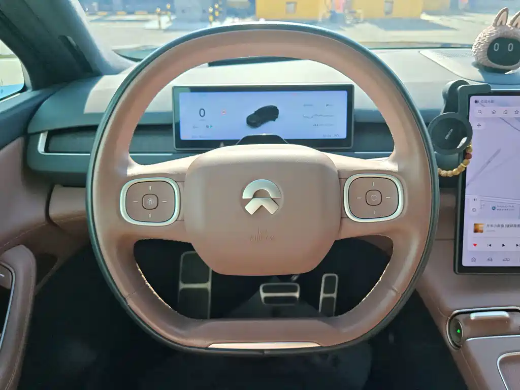 NIO ES8 — миниатюра 11